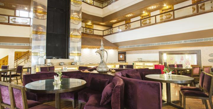 Radisson Srinagar Hotell Exteriör bild